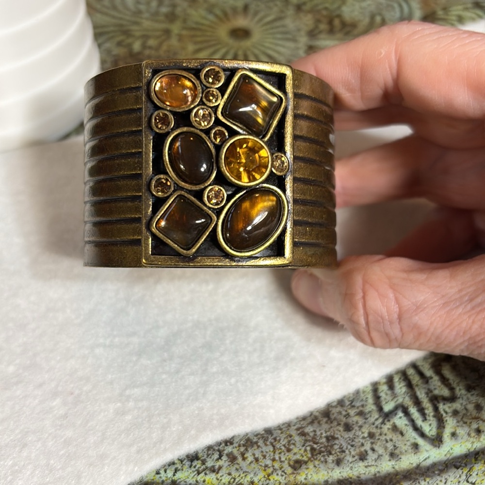 Elegant Gold Metal, Brown, and Amber Cuff Bracelet Sz 6” range - Picture 7 of 7